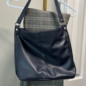 ROOTS NAVY PURSE